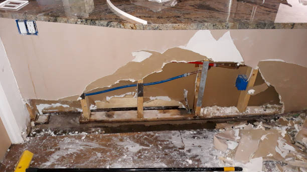 Best 24/7 water damage repair  in Grimes, IA